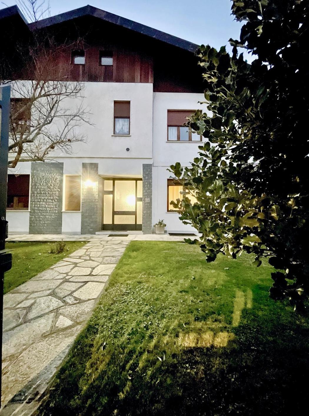 Il Vicolo Aparthotel Condove Bagian luar foto